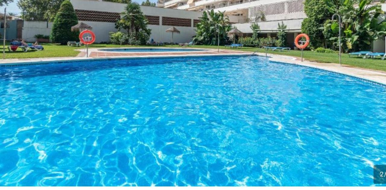 Marbella Edificio Puerto Azul Apartment Exterior foto